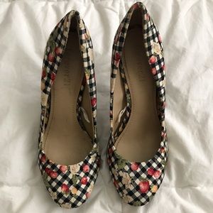 Forever 21 size 6 heels
